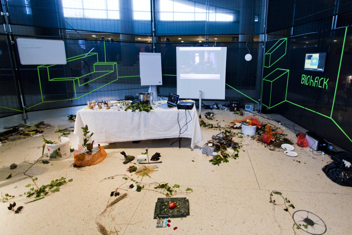 Impression of "Enclosures of Toxicity"