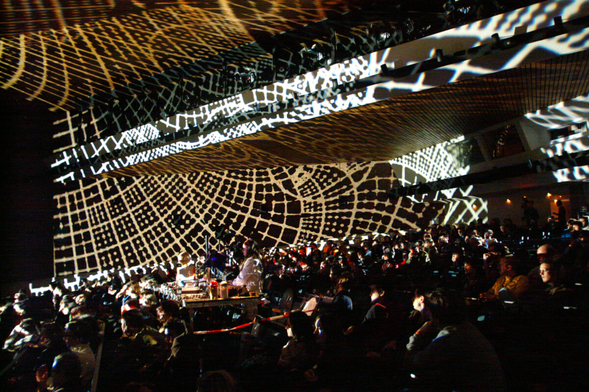 Resonant20 Memory20 Traces205